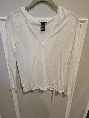 Theory sheer off white v-neck hooded shirt with tie waist Size Petite